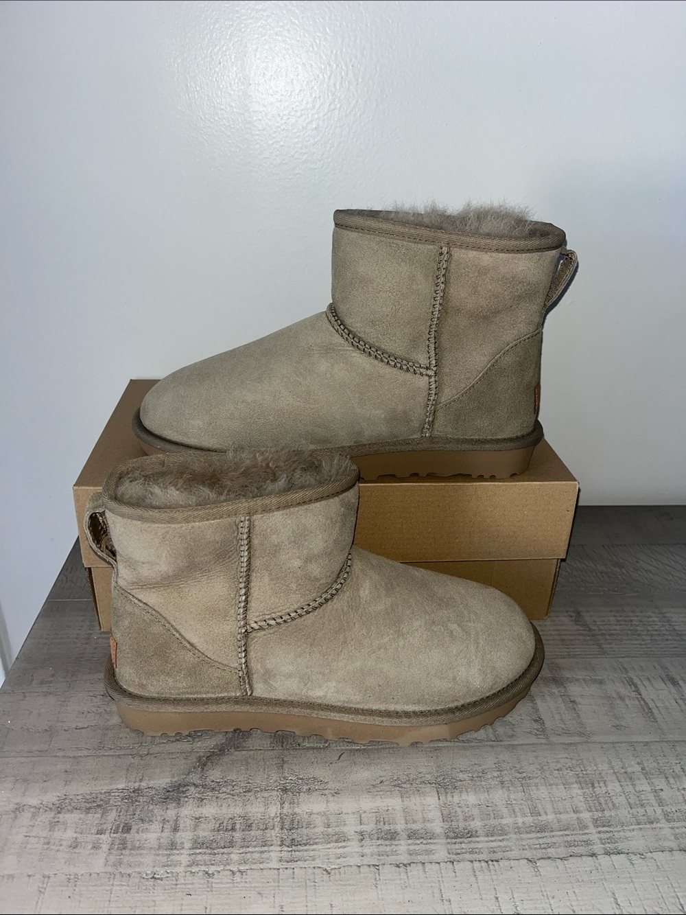 UGG MINI